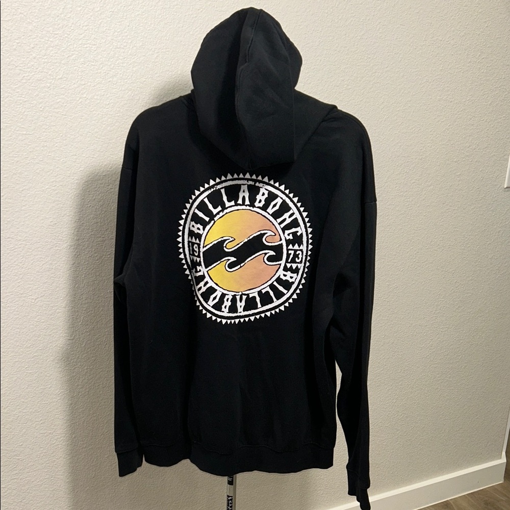 Billabong men’s Black Hoodie with Wave Graphic surf/skate M - Picture 2 of 7